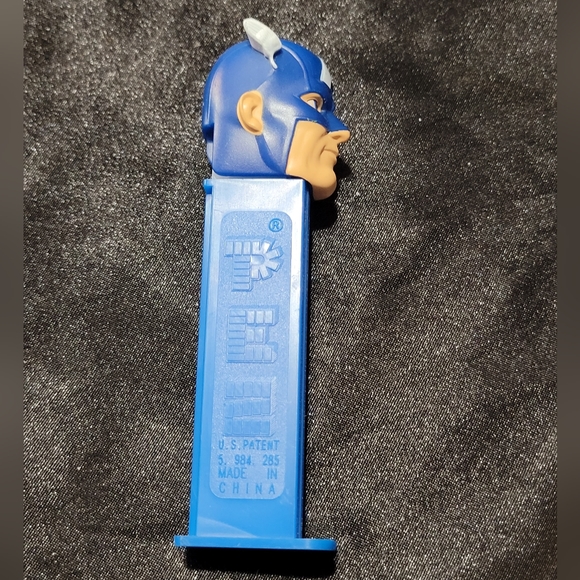 Captain America Pez Dispenser~Marvel~Blue Base~2011~Comics - Picture 2 of 6